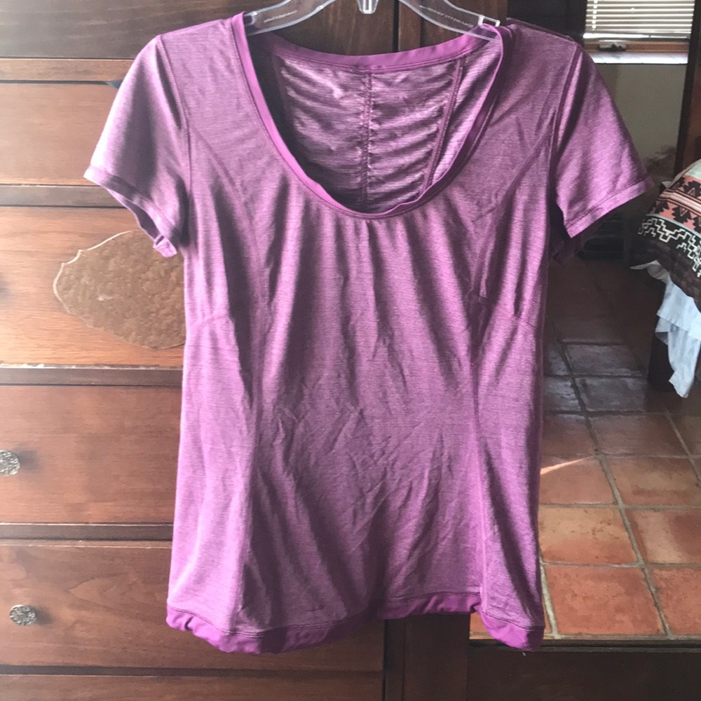 Lululemon T-shirt